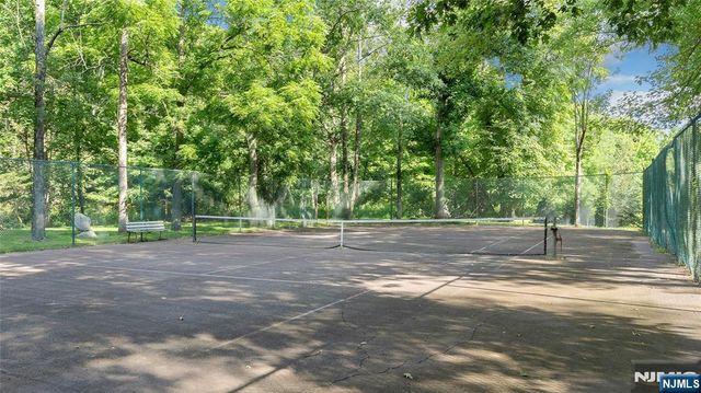 262 W Saddle River Road, Upper Saddle River, NJ 07458