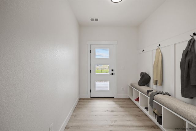 1424 BIG MEADOW DR, Cheyenne, WY 82007