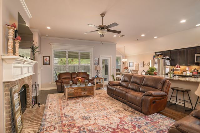 466 Jordan Drive, Bossier City, LA 71112