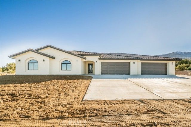 1275 Hollister, Pinon Hills, CA 92372