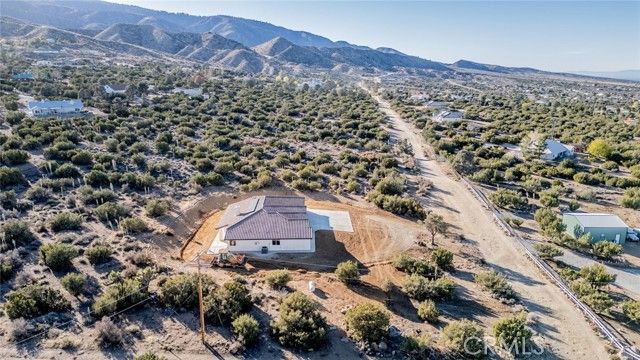 1275 Hollister, Pinon Hills, CA 92372