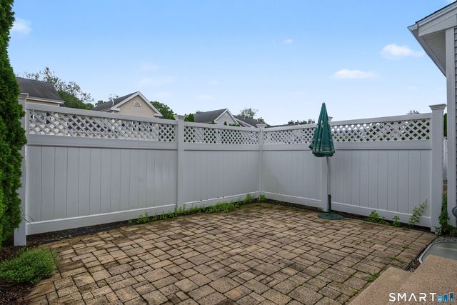 12 West Sussex Place 12, Madison, CT 06443