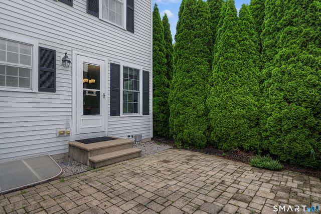 12 West Sussex Place 12, Madison, CT 06443