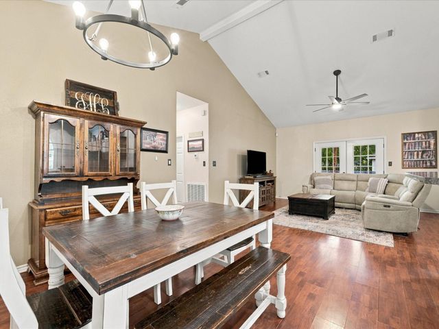 306 Sherwood Forest Street, Conroe, TX 77316