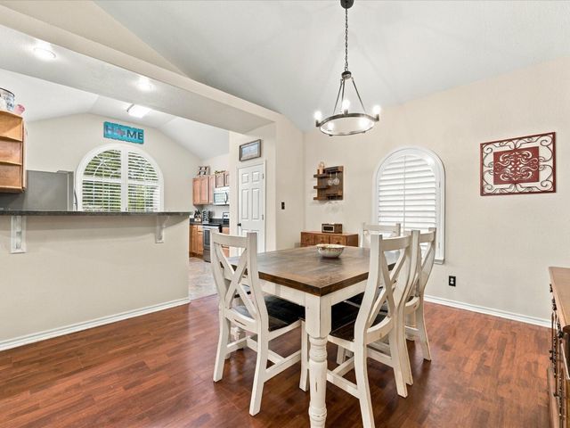 306 Sherwood Forest Street, Conroe, TX 77316
