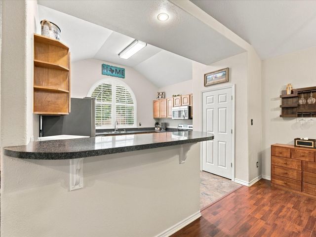 306 Sherwood Forest Street, Conroe, TX 77316