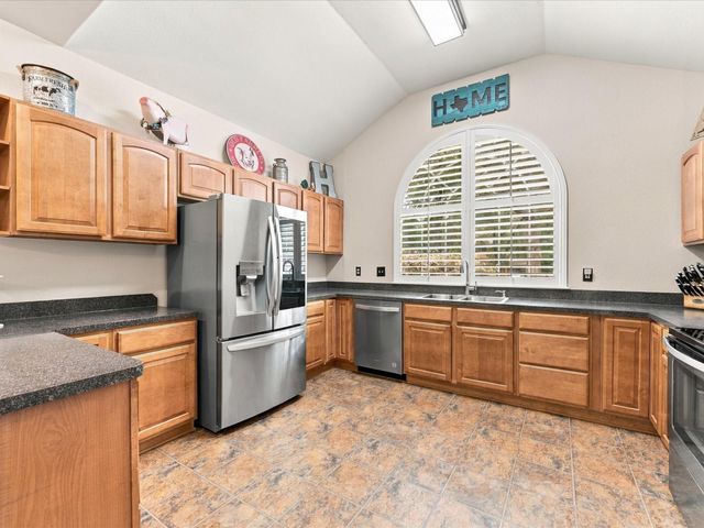 306 Sherwood Forest Street, Conroe, TX 77316
