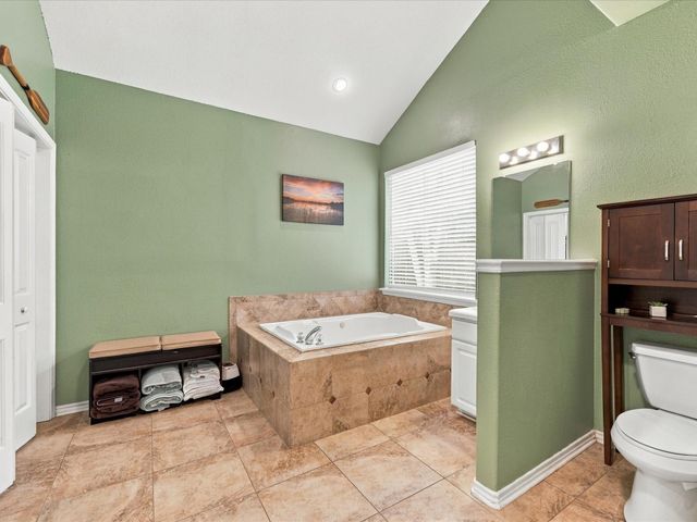 306 Sherwood Forest Street, Conroe, TX 77316