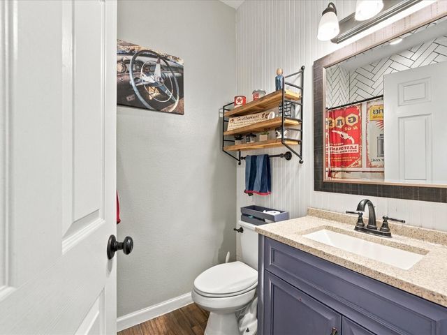 306 Sherwood Forest Street, Conroe, TX 77316