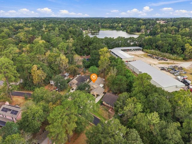 306 Sherwood Forest Street, Conroe, TX 77316