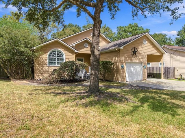 306 Sherwood Forest Street, Conroe, TX 77316