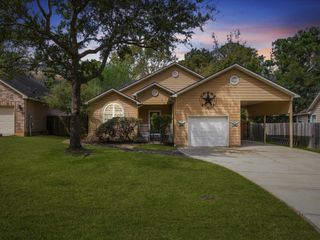 306 Sherwood Forest Street, Conroe, TX 77316