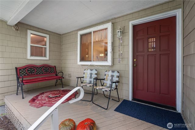 5505 Oyster Bay Road NW, Olympia, WA 98502