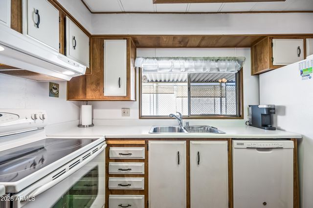 300 S VAL VISTA Drive 255, Mesa, AZ 85204