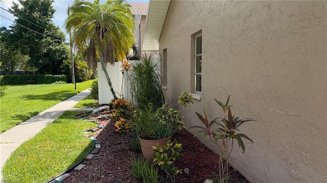 1103 SE 8th TER B, Cape Coral, FL 33990