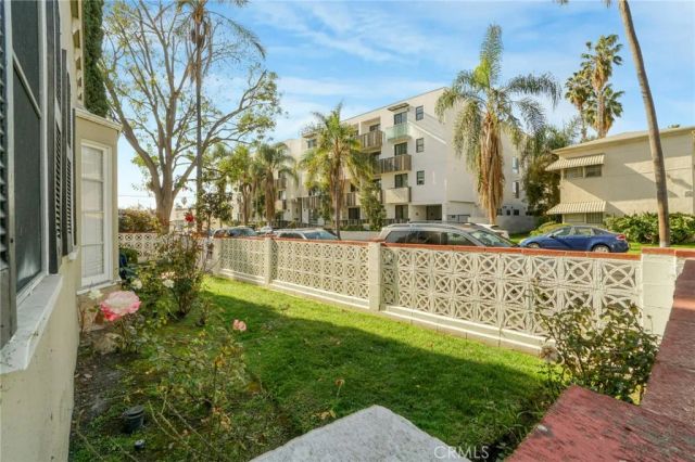116 S Kings, Los Angeles, CA 90048