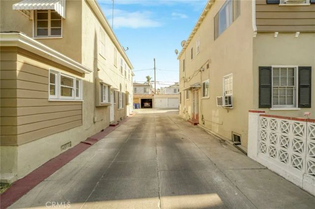 116 S Kings, Los Angeles, CA 90048