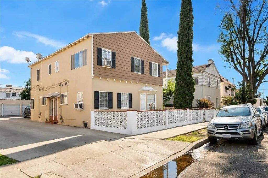 116 S Kings, Los Angeles, CA 90048