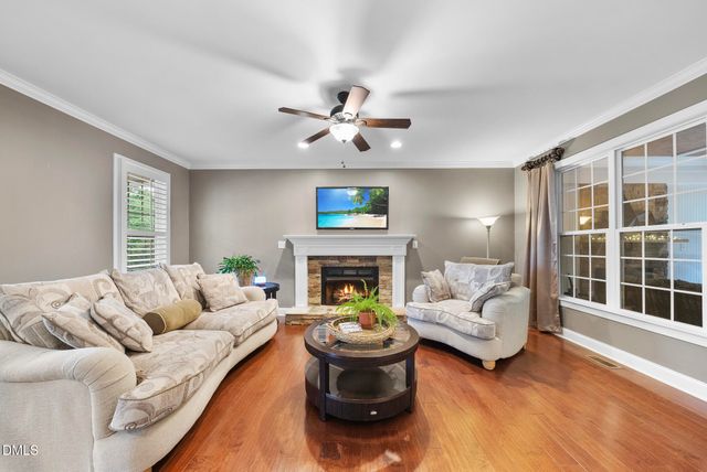 905 Golden Star Way, Wake Forest, NC 27587