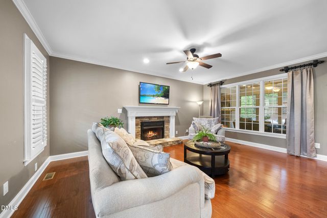 905 Golden Star Way, Wake Forest, NC 27587