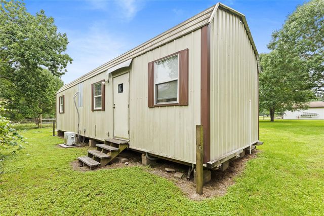 12039 Anderson Road, Willis, TX 77318