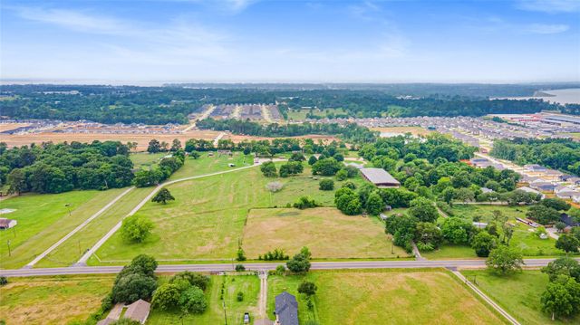 12039 Anderson Road, Willis, TX 77318