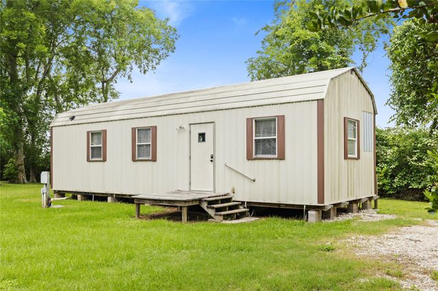12039 Anderson Road, Willis, TX 77318