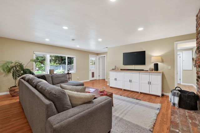 8506 Willings Way, Fair Oaks, CA 95628