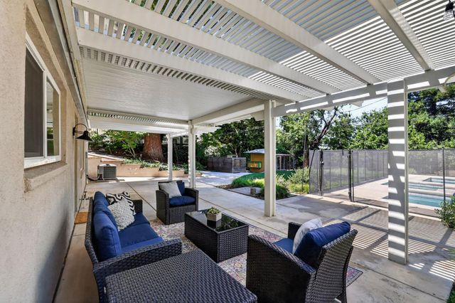 8506 Willings Way, Fair Oaks, CA 95628