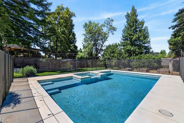 8506 Willings Way, Fair Oaks, CA 95628