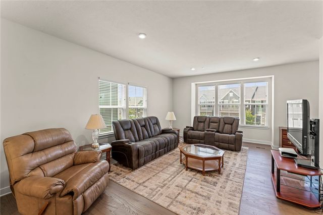 412 Greenwood Dr, North Strabane, PA 15317