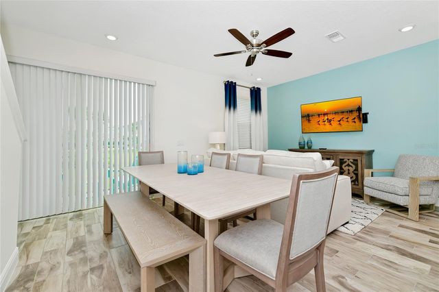 2956 ON THE ROCKS, Kissimmee, FL 34747