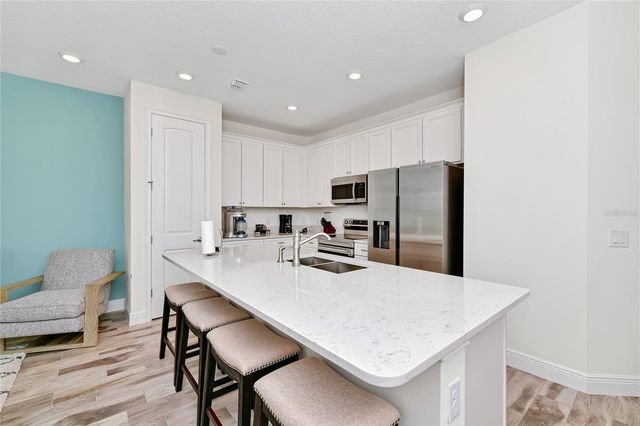 2956 ON THE ROCKS, Kissimmee, FL 34747