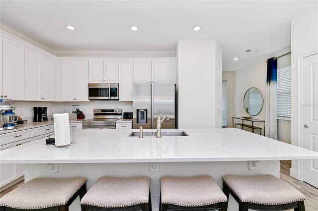 2956 ON THE ROCKS, Kissimmee, FL 34747