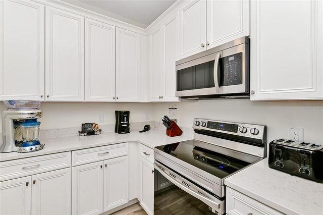 2956 ON THE ROCKS, Kissimmee, FL 34747