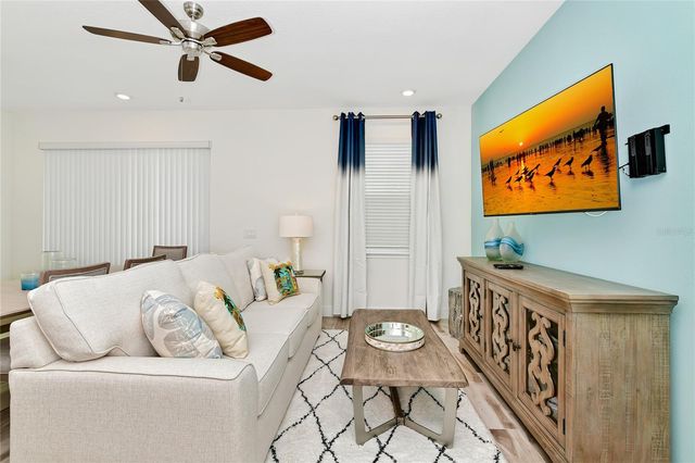 2956 ON THE ROCKS, Kissimmee, FL 34747