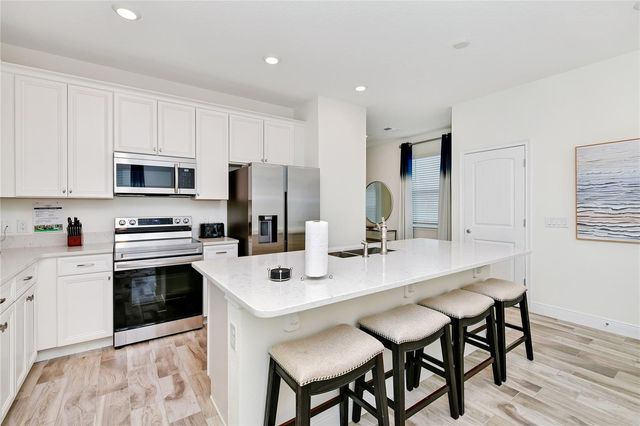 2956 ON THE ROCKS, Kissimmee, FL 34747