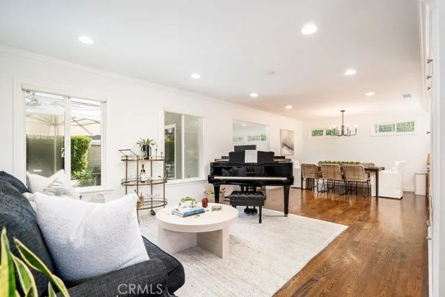 2012 Diana Lane, Newport Beach, CA 92660