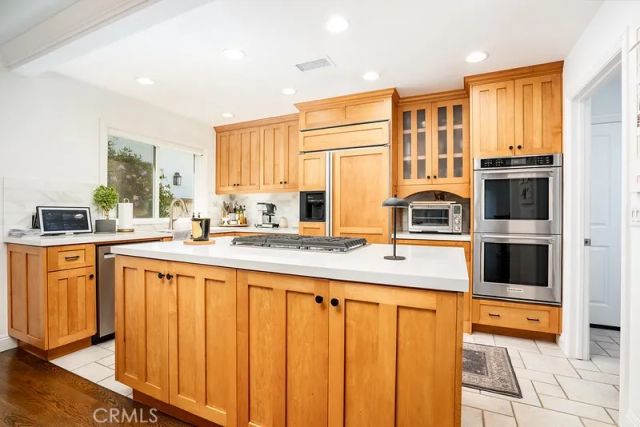 2012 Diana Lane, Newport Beach, CA 92660