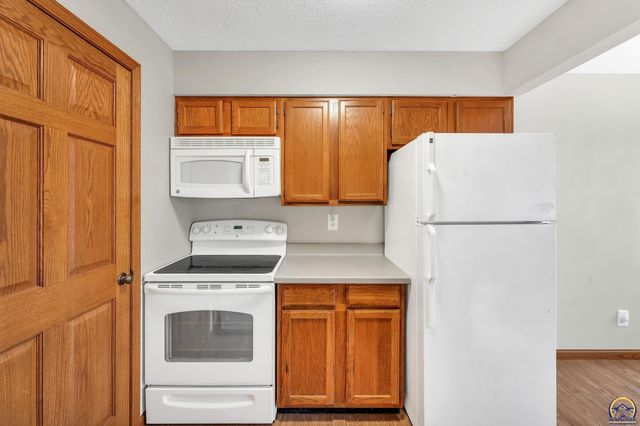 5741 SW 22nd Ter Unit 5, Topeka, KS 66614