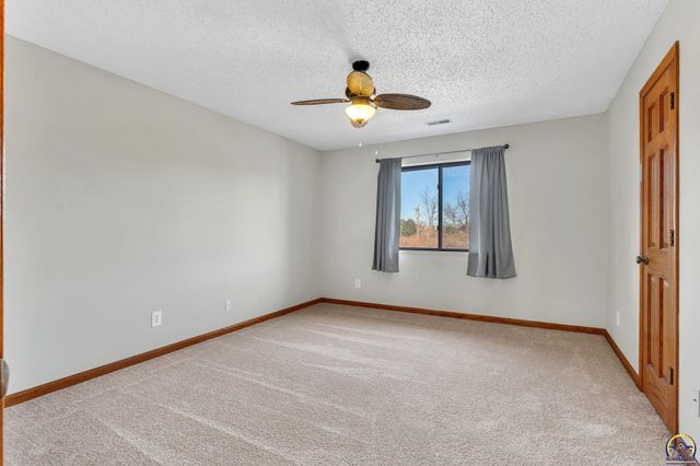 5741 SW 22nd Ter Unit 5, Topeka, KS 66614