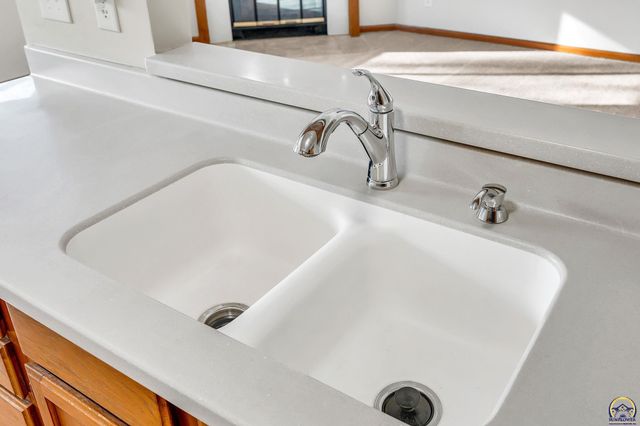 5741 SW 22nd Ter Unit 5, Topeka, KS 66614