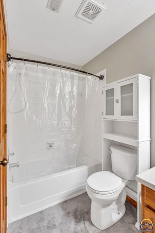 5741 SW 22nd Ter Unit 5, Topeka, KS 66614