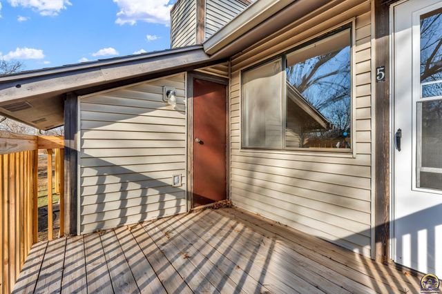 5741 SW 22nd Ter Unit 5, Topeka, KS 66614