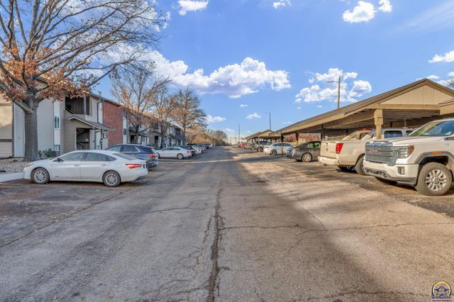 5741 SW 22nd Ter Unit 5, Topeka, KS 66614