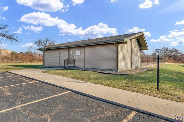 5741 SW 22nd Ter Unit 5, Topeka, KS 66614