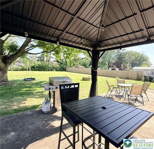 1275 West Macada Road, Bethlehem City, PA 18017