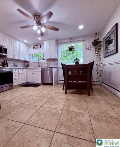 1275 West Macada Road, Bethlehem City, PA 18017