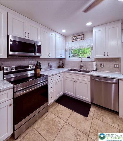 1275 West Macada Road, Bethlehem City, PA 18017