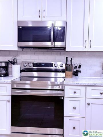 1275 West Macada Road, Bethlehem City, PA 18017